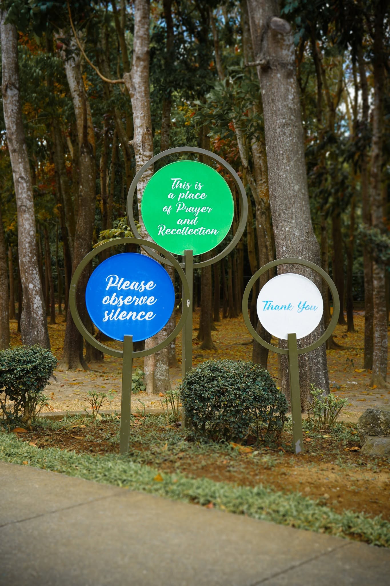 Circular Garden Signs